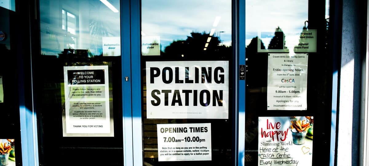 Taken Hostage: Democratic Pols Kiss the Democratic Socialists' Ring