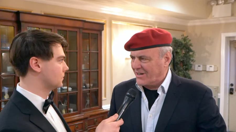 Curtis Sliwa Campaigns on Staten Island