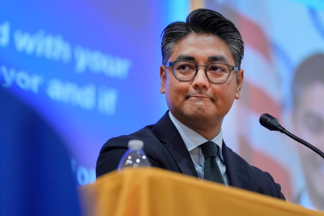 Democrat Pureval Defeats JD Vance’s Half-Brother, Retains Cincinnati Mayoral Seat