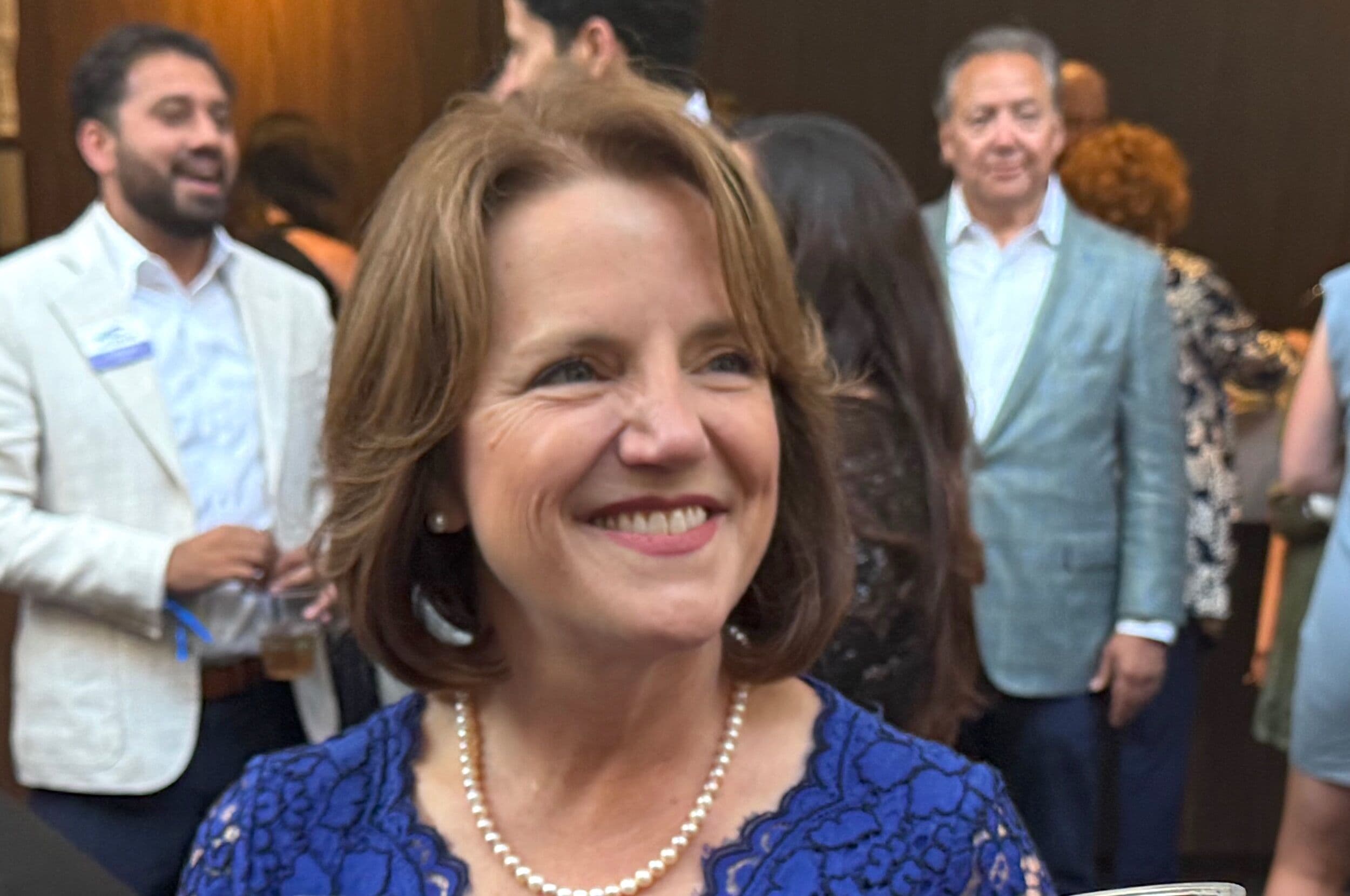 Democrat Shannon Bird to step down from Colorado legislature to campaign