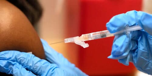 Colorado encourages parents to ignore federal vaccine guideline changes