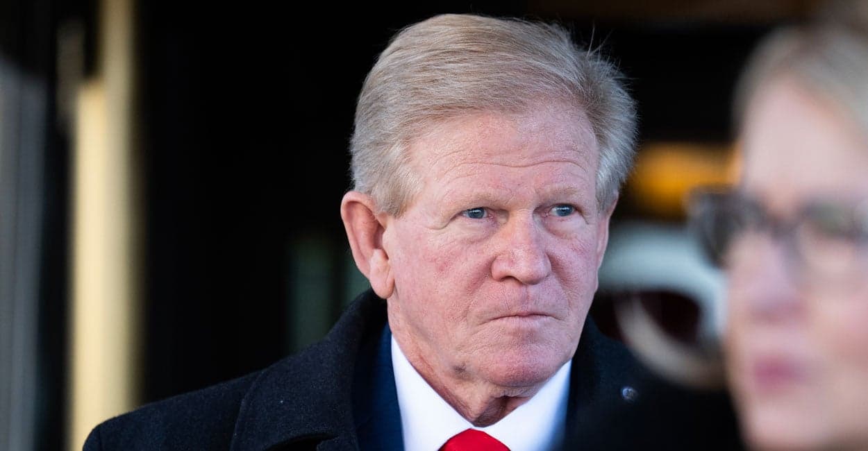 Illinois Reps Outraged Over ICE-Arrested Cop Back on Duty