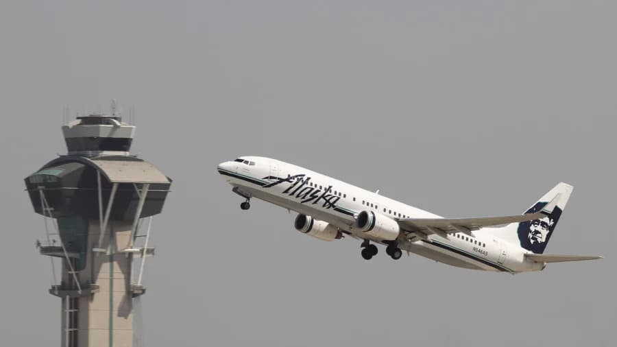 Delays Increase as Air Traffic Controllers Miss First Full Paycheck